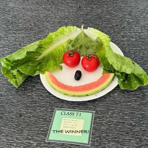 Juniors: Face on a Plate